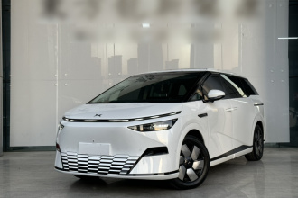 小鹏X9 2024款 640四驱高性能Max