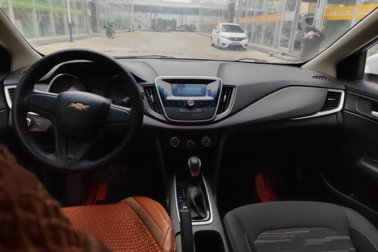 雪佛兰 科沃兹 2016款 1.5L 自动欣享版中控内饰7003