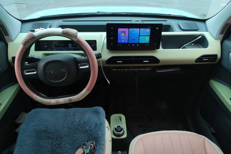 吉利银河 2024款 熊猫mini 200km 耐力熊中控内饰12