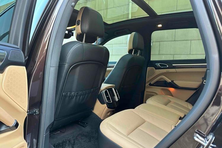 保时捷 2015款 Cayenne 3.0T中控内饰7007