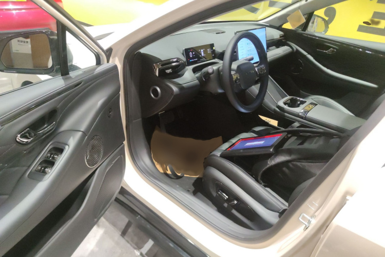 埃安 AION RT 2025款 650智豪版中控内饰7003