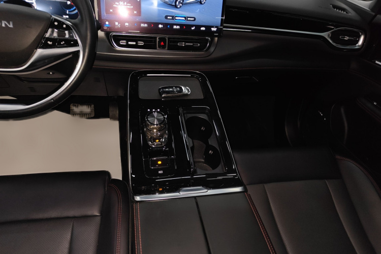 埃安 AION V 2022款 Plus 70 智享科技版 三元锂局部细节18