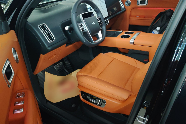 理想汽车 理想L9 2025款 Ultra 智能焕新版中控内饰20