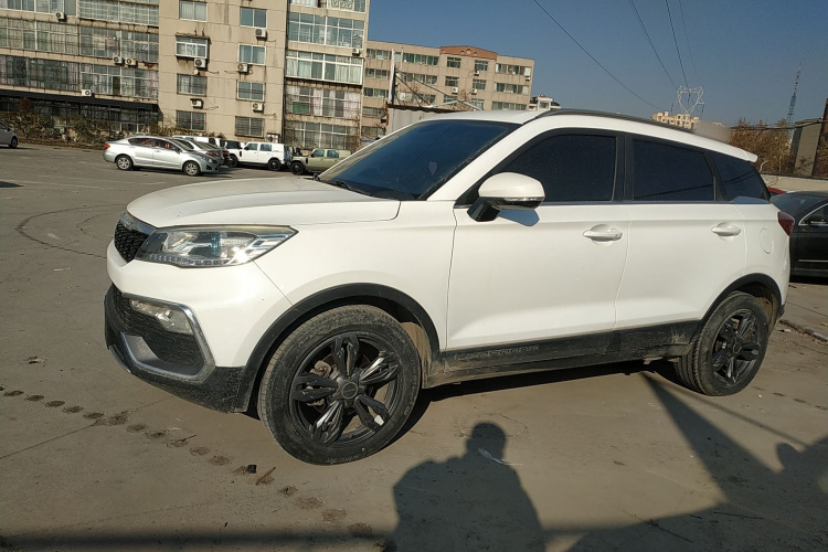 猎豹汽车 猎豹CS9 2017款 1.5L CVT舒适型车身外观4