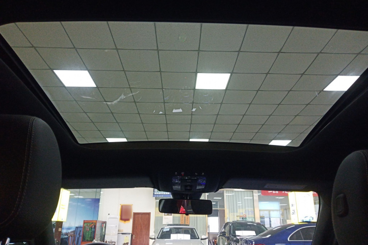 奔驰A级 2020款 A 200 L 运动轿车中控内饰22