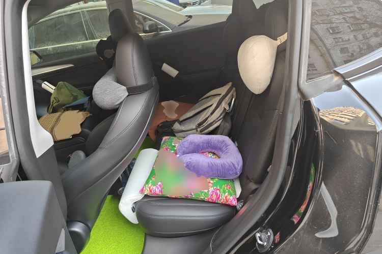 特斯拉 Model Y 2024款 后轮驱动版中控内饰21