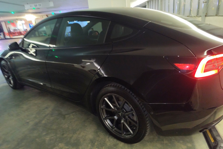 特斯拉 Model 3 2021款 改款 标准续航后驱升级版 3D1车身外观4