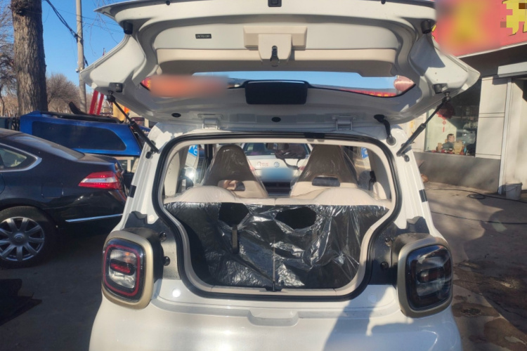 奔腾小马 2025款 222km 灵动马机舱底盘23