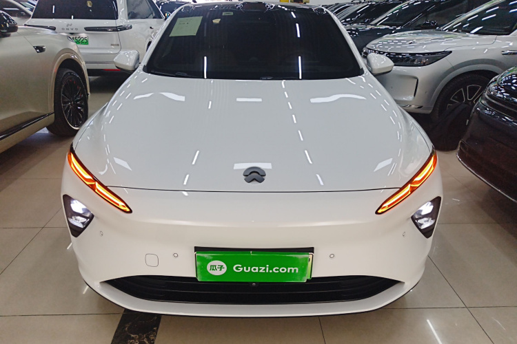 蔚来ET7 2022款 100kWh 首发版车身外观2