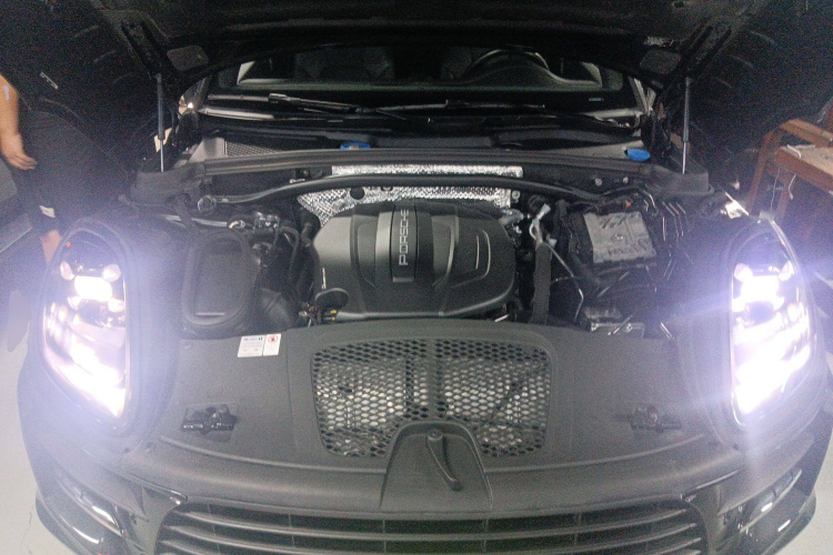 保时捷 2021款 Macan 2.0T机舱底盘24