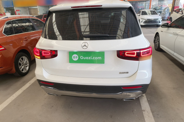 奔驰GLB 2021款 GLB 200 动感型车身外观6