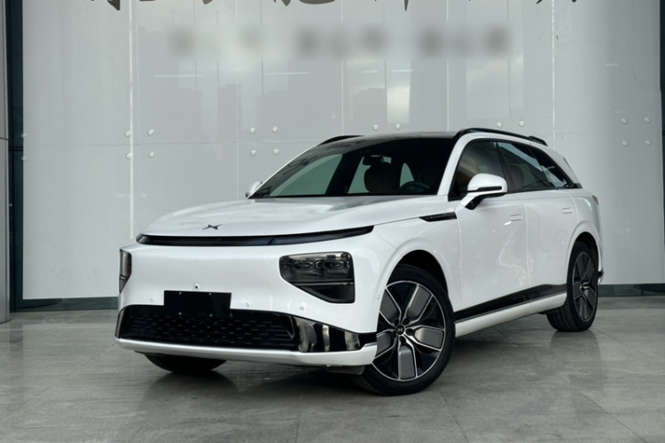 小鹏G9 2022款 702 Pro车身外观1