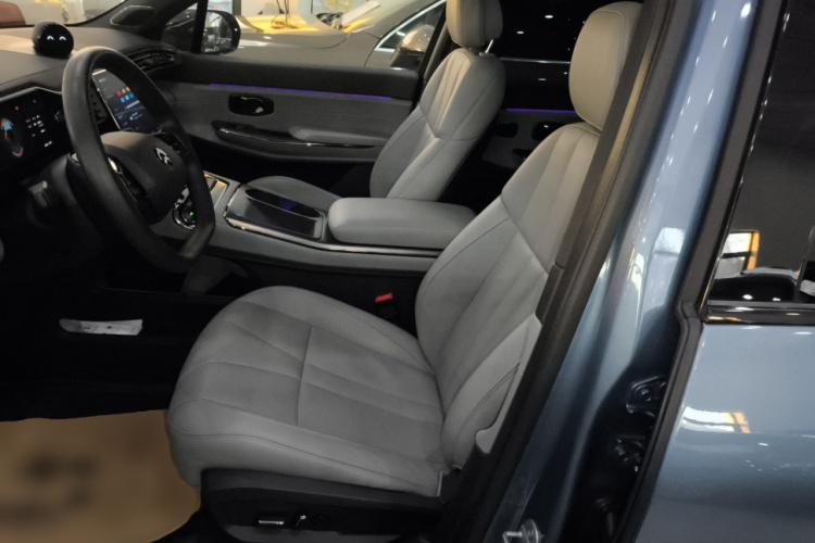 蔚来ES8 2020款 580KM 六座版中控内饰19