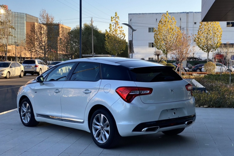 DS 5 2015款 1.6T 豪华版THP160车身外观6004