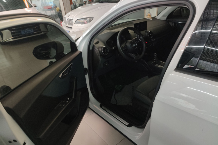 奥迪Q2L 2018款 35 TFSI 时尚致雅型 国V中控内饰20