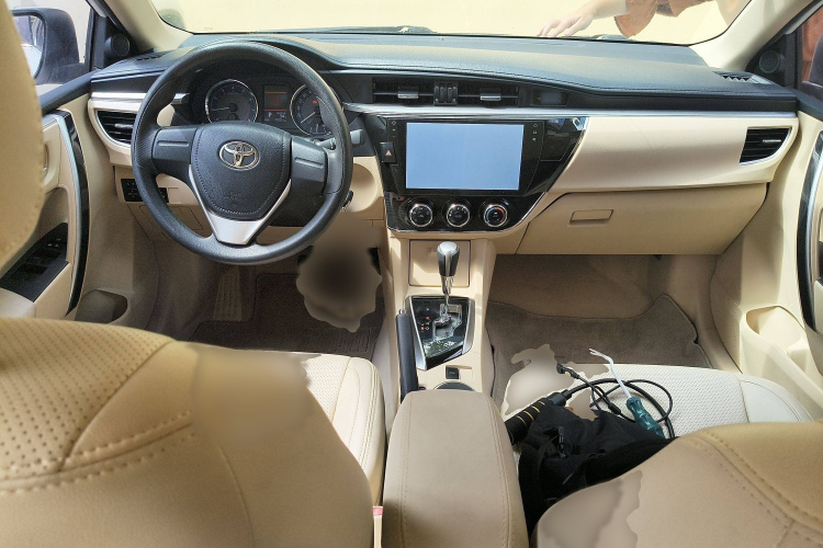 丰田 卡罗拉 2014款 1.6L CVT GL-i中控内饰7002