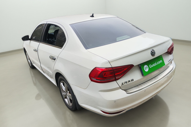 大众 朗逸 2017款 1.6L 手动风尚版车身外观5