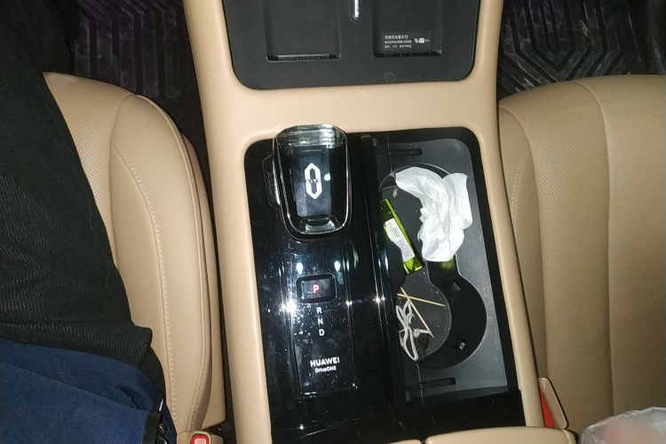 鸿蒙智行 问界M7 2024款 1.5T 后驱Plus版 5座局部细节18