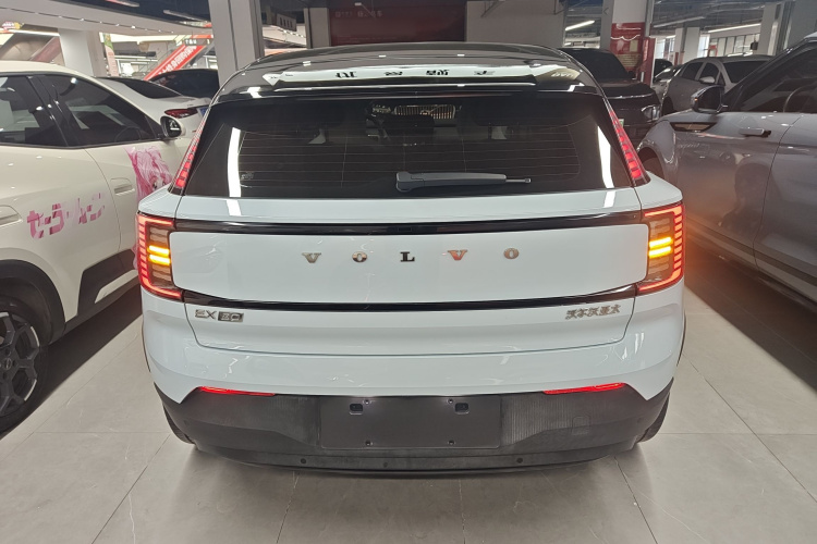 沃尔沃EX30 2025款 后驱长续航版 Ultra车身外观6