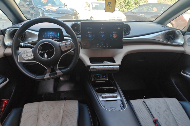 比亚迪 海豚 2023款 420km 时尚版中控内饰7002