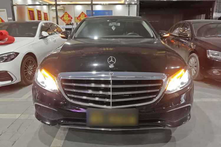 奔驰E级 2020款 E 260 L车身外观2