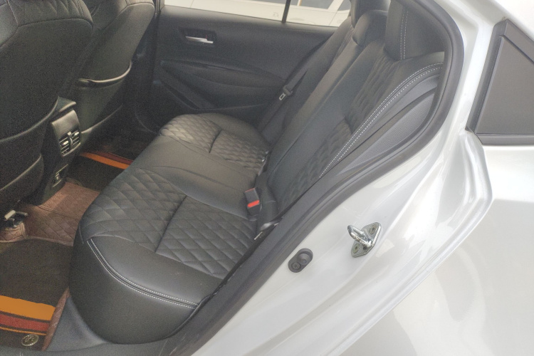 丰田 雷凌 2021款 185T CVT豪华版中控内饰21