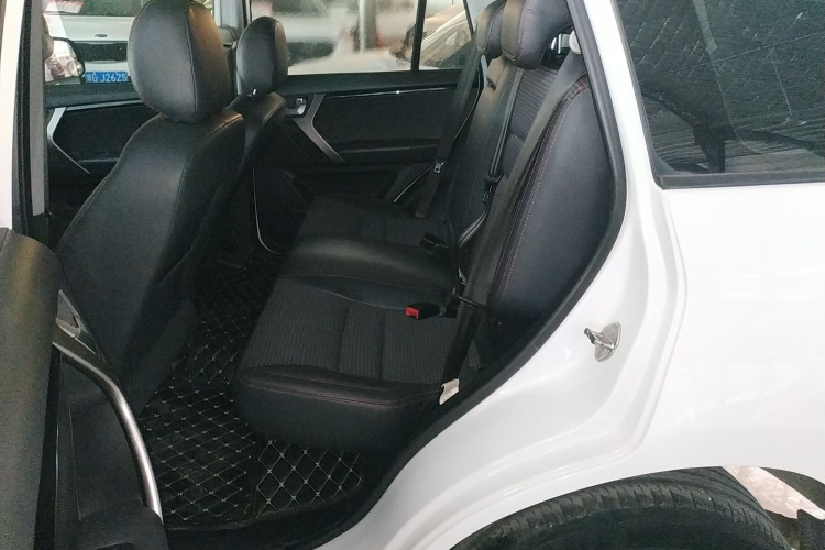 奇瑞 瑞虎3 2016款 1.6L CVT智尚版中控内饰21