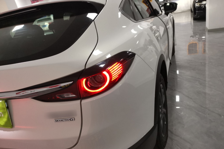 马自达CX-4 2020款 2.0L 自动两驱蓝天探索版车身外观9