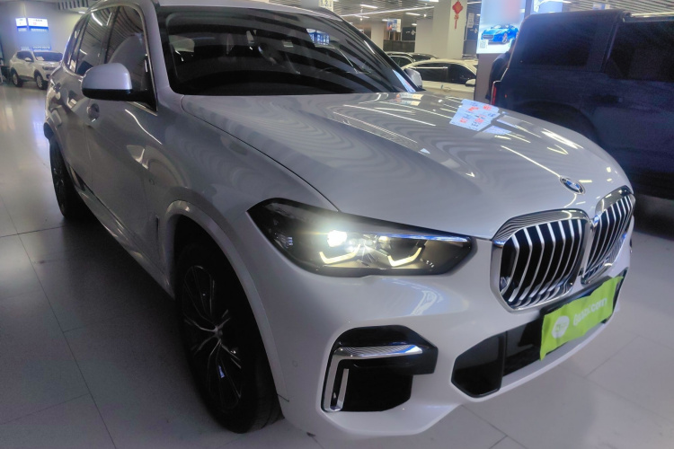 宝马X5 2022款 xDrive 30Li M运动套装车身外观6002