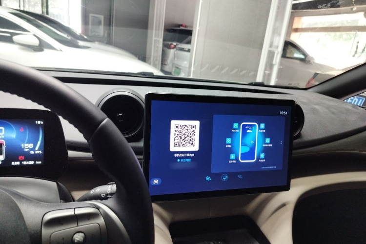 比亚迪 海豚 2023款 420km 时尚版中控内饰13