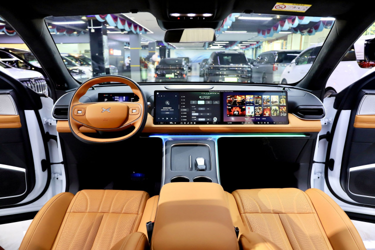 小鹏G9 2025款 625 长续航 Max中控内饰7006