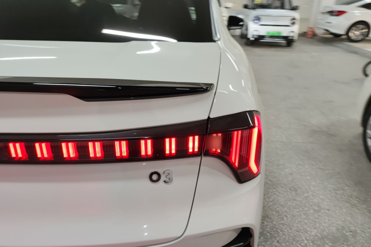 领克03 2023款 1.5TD DCT劲Pro车身外观9