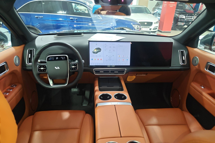 理想汽车 理想L8 2023款 Air中控内饰7002