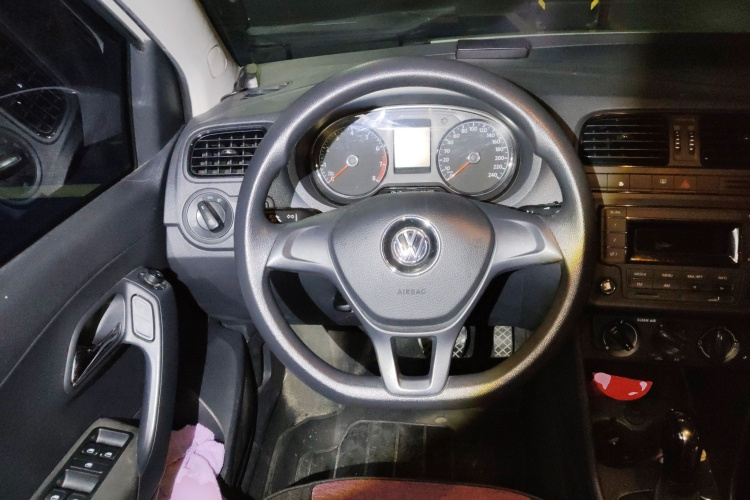大众 Polo 2016款 1.4L 自动风尚型中控内饰13