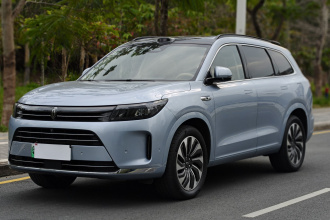 鸿蒙智行 问界M7 2024款 1.5T 智驾四驱Max版 5座