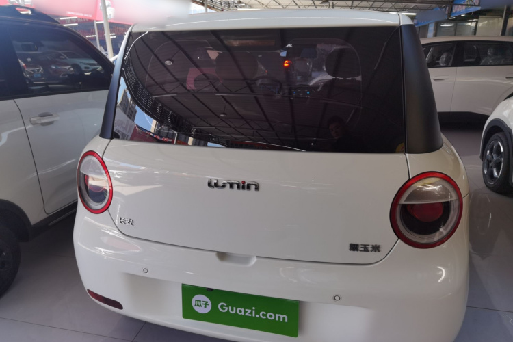 长安启源 长安Lumin 2022款 210km 香甜款车身外观6