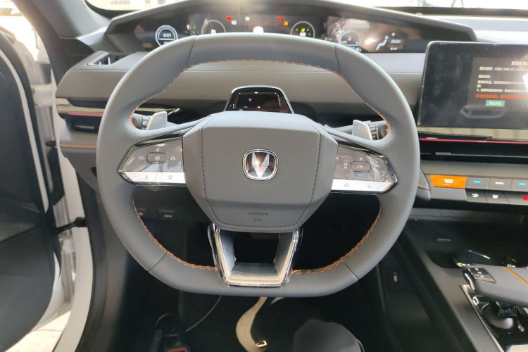 长安UNI-V 2024款 1.5T 高能版局部细节13