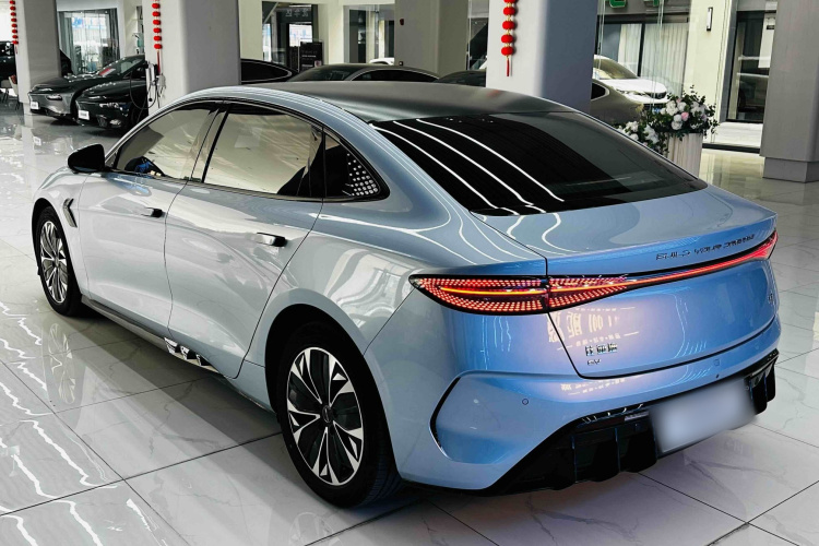比亚迪 海豹 2022款 550km 标准续航后驱版尊贵型车身外观6006