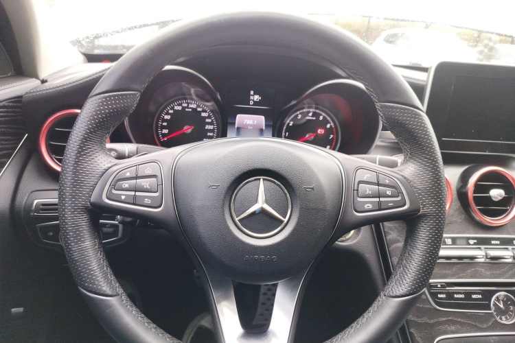 奔驰C级 2015款 C 200 L 运动型中控内饰13