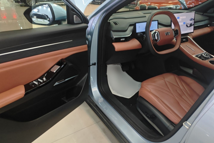 吉利银河 银河L6 2025款 EM-i 140km 星舰版中控内饰20