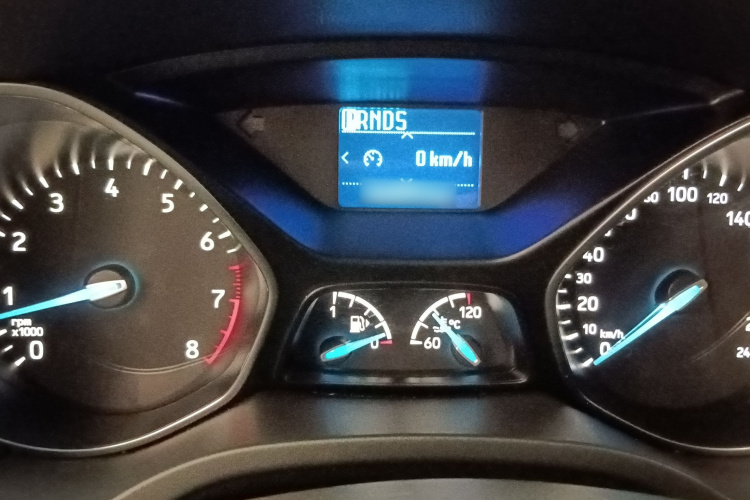 福特 福克斯 2017款 两厢 1.6L 自动风尚型智行版局部细节14