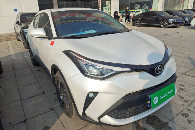丰田C-HR 2021款 2.0L 豪华版车身外观3