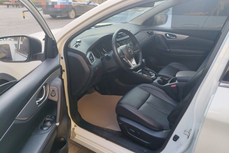 日产 逍客 2021款 2.0L CVT豪华版中控内饰20