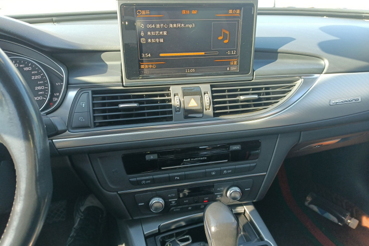 奥迪A6L 2016款 45 TFSI quattro 运动型局部细节16