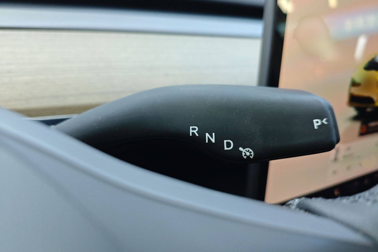 特斯拉 Model Y 2022款 改款 长续航全轮驱动版局部细节18