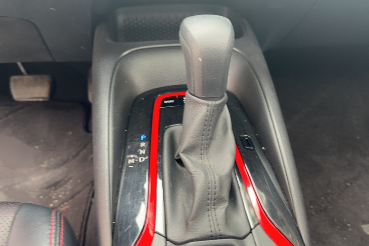 丰田 雷凌 2021款 185T CVT运动版局部细节18