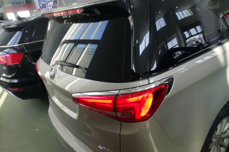 别克GL8 2018款 ES 28T 舒适型 国VI车身外观6004