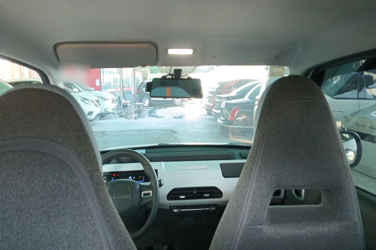 吉利银河 2024款 改款 熊猫mini 200km 龙腾版中控内饰22