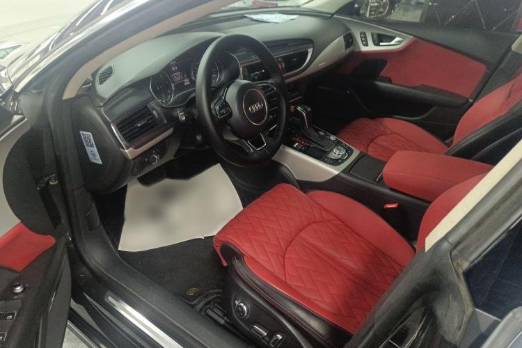 奥迪A7 2017款 40 TFSI quattro 技术型中控内饰7002