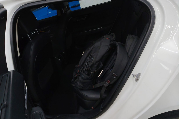 捷豹XEL 2018款 2.0T 200PS 精英版中控内饰21